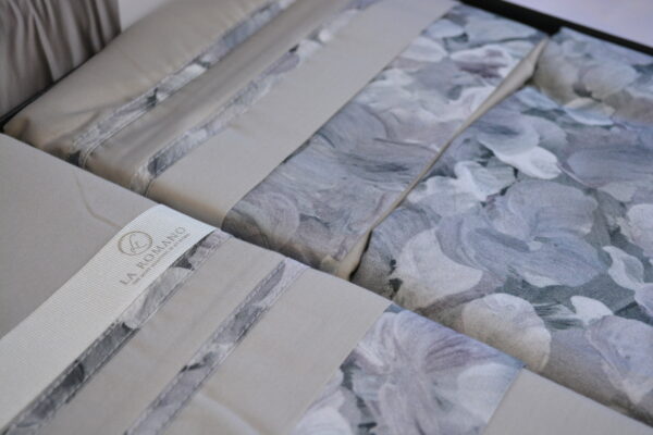 Постільна білизна La Romano Silk Satin 200×220 см Florence Ash - Image 4